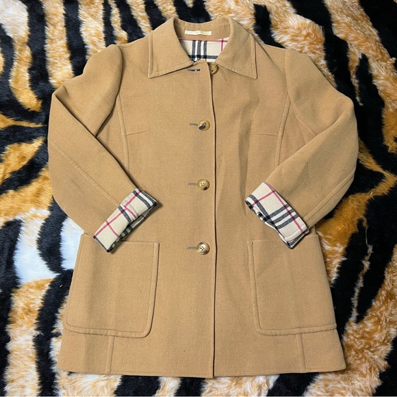 Authentic Burberry Coat - Picture 12 of 14